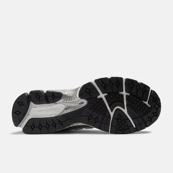 New Balance 1906R M1906RER Silver Metallic - Black - Sea Salt