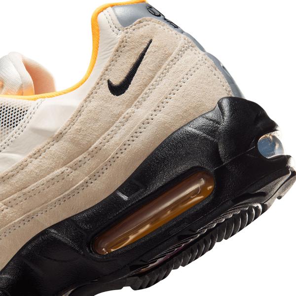 Nike SB "Club 58" FC Pack Air Max 95 Sail - Black - Laser Orange