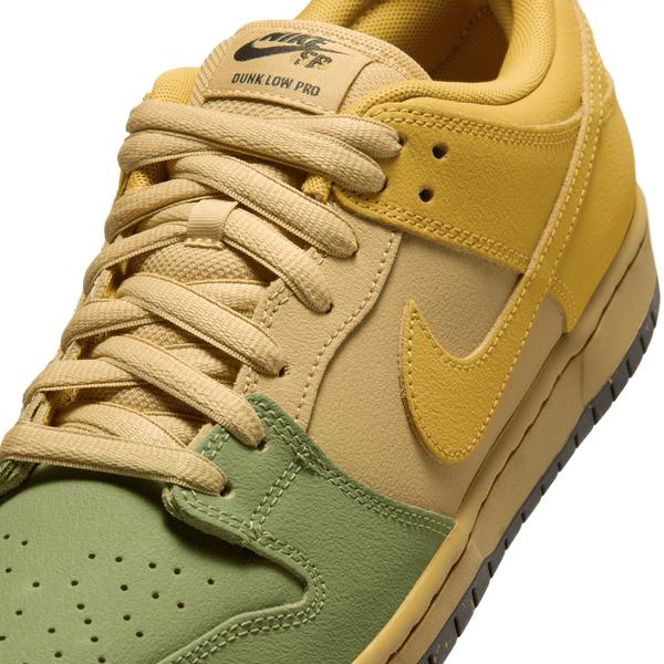 Nike SB "Hatch Chile" Dunk Low Pro WC Saffron Quartz - Pear