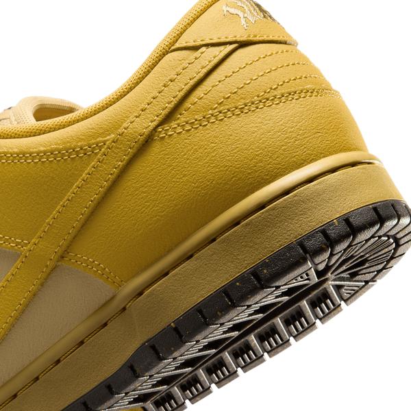 Nike SB "Hatch Chile" Dunk Low Pro WC Saffron Quartz - Pear