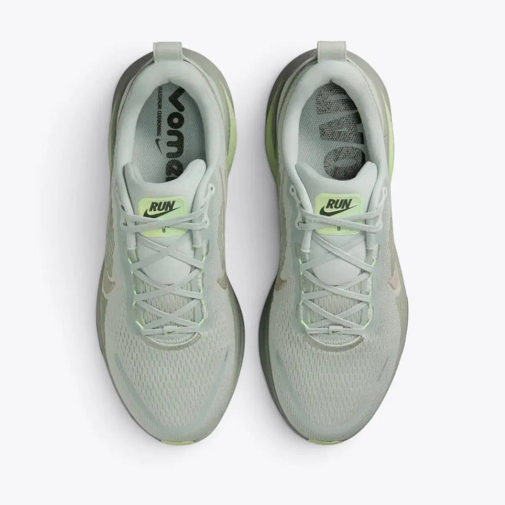 Nike Vomero 18 Light Silver College Grey Barely Volt